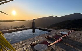 Domaine Colonna-Santini Gîte avec Piscine&Spa, Vue Mer et Montagnes